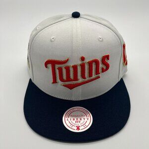 Minnesota Twins Hat Cap Snapback One Size White/Blue Mitchell & Ness MLB NWT